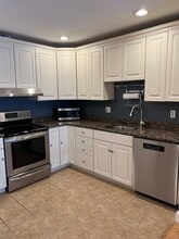 33 Sleeper St in Boston, MA - Building Photo - Building Photo