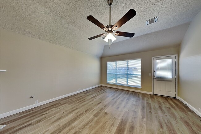 11019 Sentry Ct in Houston, TX - Foto de edificio - Building Photo