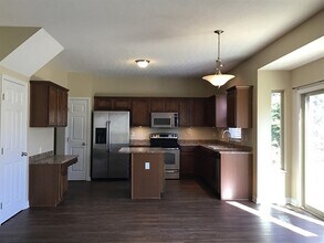 270 Huntington Dr in Maineville, OH - Building Photo - Building Photo