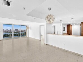 650 West Ave in Miami Beach, FL - Building Photo - Building Photo