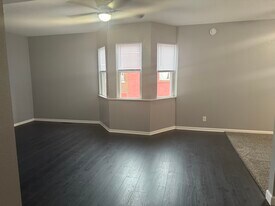 524 E Grand Ave, Unit Unit 2 in Beloit, WI - Building Photo