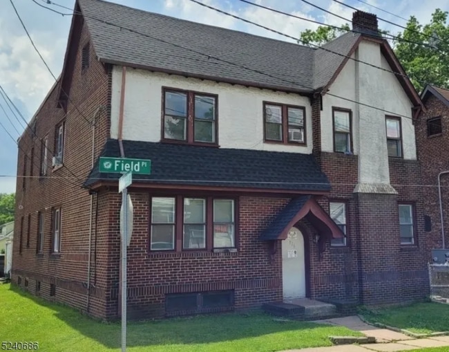 326 Field Pl, Unit #2L, Unit #2L