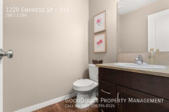 1220 Empress St in Regina, SK - Building Photo - Building Photo