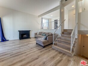 11730 Moorpark St in Los Angeles, CA - Building Photo - Building Photo