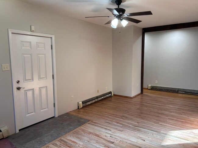 38 State St, Unit 1 in Saratoga Springs, NY - Building Photo - Building Photo