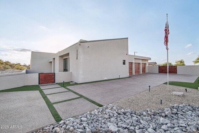17934 W Estes Way in Goodyear, AZ - Building Photo - Building Photo