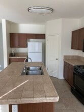 635 Firenze St in Lemoore, CA - Building Photo - Building Photo
