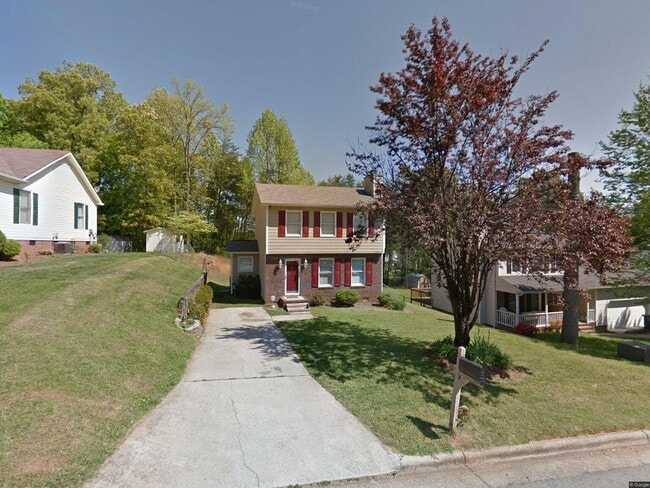 property at 6 Lord Foxley Ct