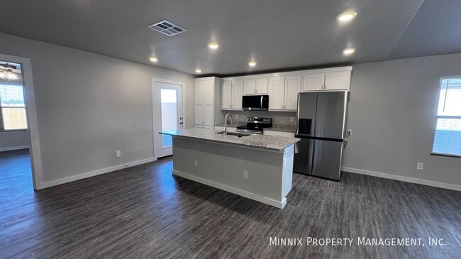 403 E 80th St in Lubbock, TX - Building Photo - Building Photo