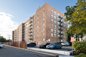 Valerie Arms Apartment in Little Neck, NY - Building Photo - Primary Photo