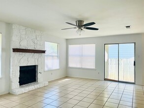 8905 Curlew Dr in Austin, TX - Building Photo - Building Photo