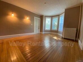 200 King St in Northampton, MA - Building Photo - Building Photo