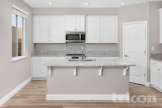 11645 Rocco Pl in Rancho Cordova, CA - Foto de edificio - Building Photo