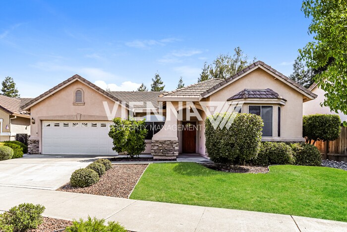 440 Crestfield Cir in Roseville, CA - Building Photo