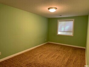 3011 Belmont Pl in Riverdale, IA - Building Photo - Building Photo