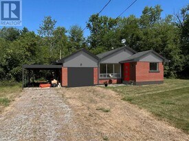 1544 Stockton Ln in Fort Erie, ON - Building Photo
