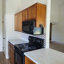 3524 Sedona Way in Bakersfield, CA - Building Photo - Building Photo