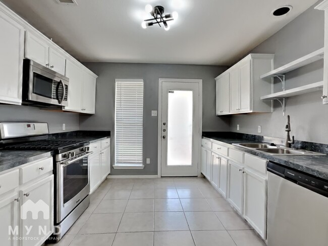 1815 Sherwood Forest Cir in League City, TX - Building Photo - Building Photo