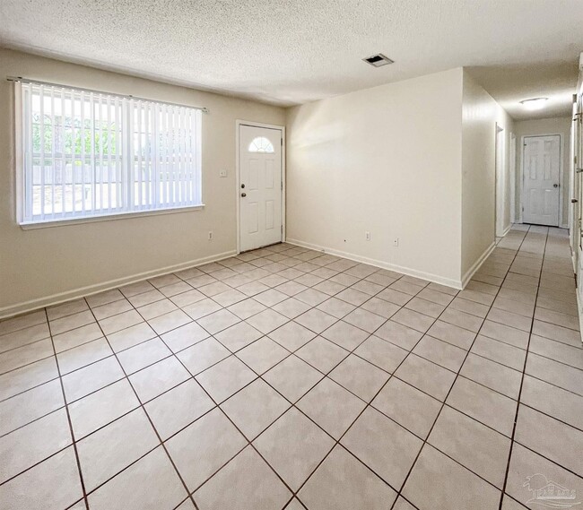 326 Quigley Rd in Pensacola, FL - Building Photo - Building Photo