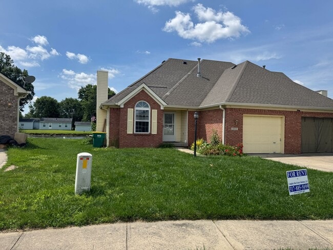 1049 Mustang Ct in Franklin, IN - Building Photo - Building Photo