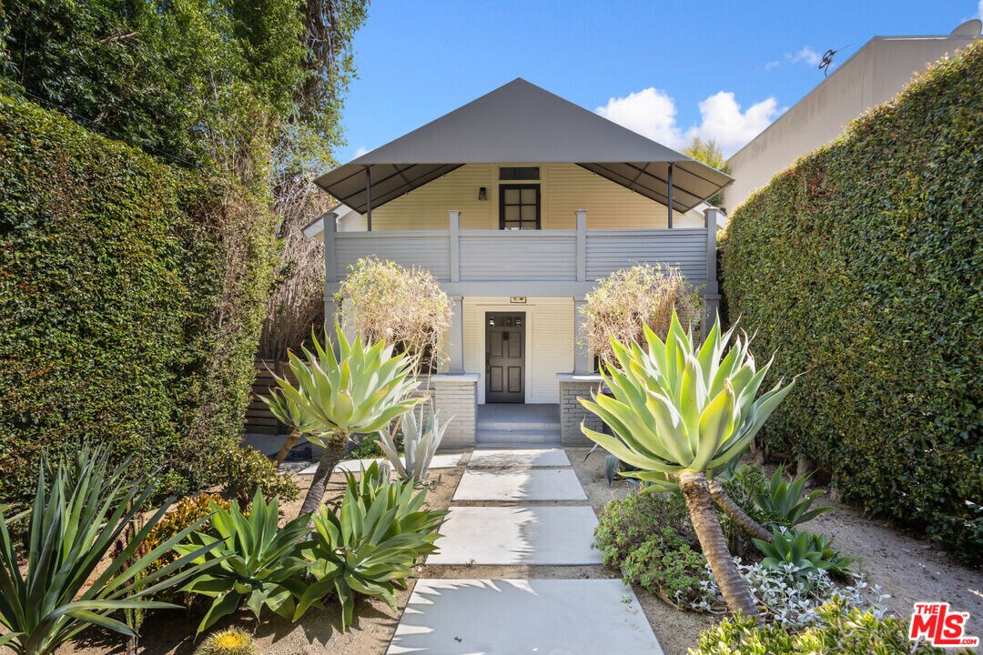 9014 Harratt St in West Hollywood, CA - Building Photo