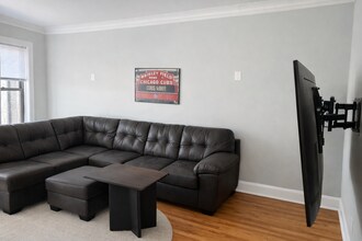 3610 N Claremont Ave, Unit L3 in Chicago, IL - Building Photo - Building Photo