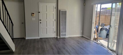 2360 Euclid Ave in National City, CA - Foto de edificio - Building Photo