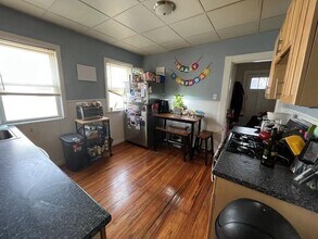 49 Porter St, Unit 3 in Somerville, MA - Building Photo - Building Photo