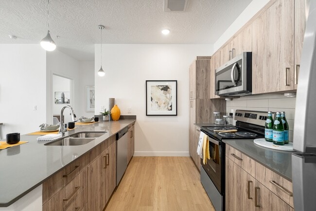 The Henley Apartments in Cedar City, UT - Foto de edificio - Building Photo