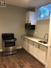3 Honey Dr in Toronto, ON - Building Photo - Building Photo