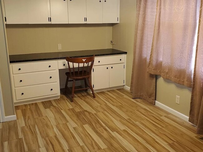 3801 Nichols Dr in Texarkana, TX - Building Photo - Building Photo