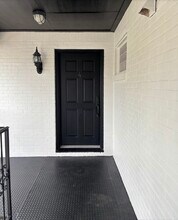 2030 Portsmouth St in Houston, TX - Foto de edificio - Building Photo