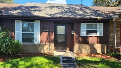 35097 Whispering Oaks Blvd in Ridge Manor, FL - Building Photo - Building Photo