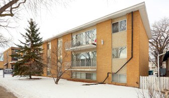 Twin Rose Manor in Edmonton, AB - Building Photo
