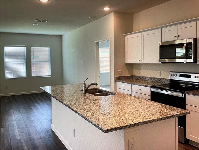 property at 1612 Escondido Dr