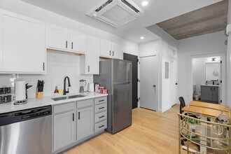 205 Foster Ave in Charlotte, NC - Building Photo - Building Photo