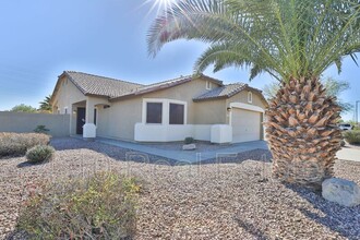 3735 S Loback Ln in Gilbert, AZ - Foto de edificio - Building Photo