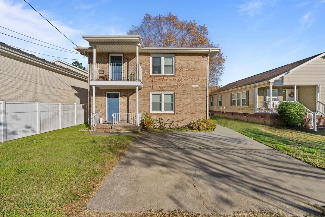 1827 Cullen Ave in Chesapeake, VA - Building Photo