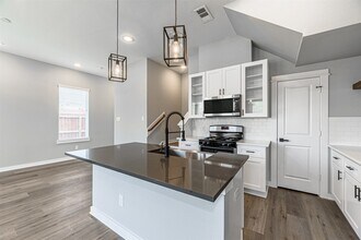 8475 Berry Brush Ln in Houston, TX - Building Photo - Building Photo