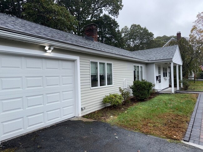 property at 10 Spring Valley Rd