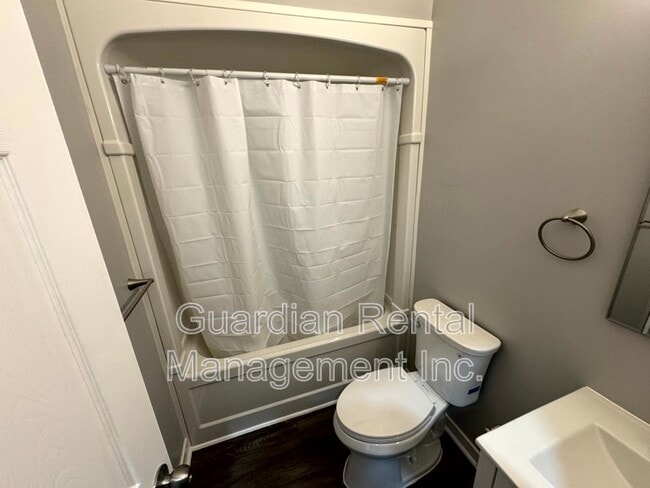 209 Simpson St in Thunder Bay, ON - Building Photo - Building Photo