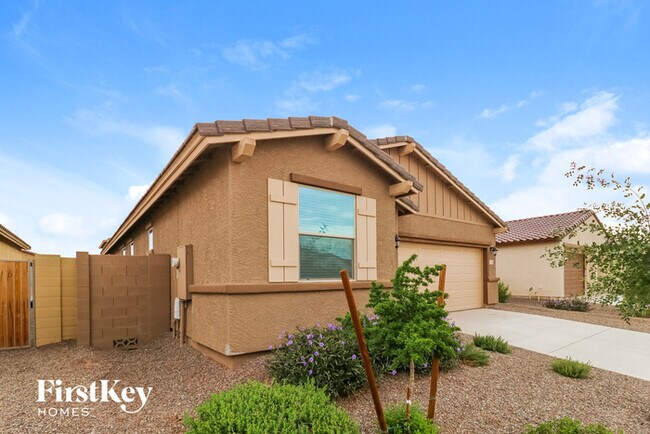 17756 W Robin Ln in Surprise, AZ - Building Photo - Building Photo