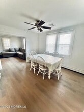 546 E Bayview Ave in Ocean Gate, NJ - Foto de edificio - Building Photo