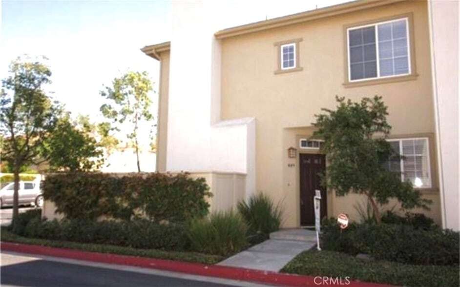 449 Ridgeway in Irvine, CA - Building Photo