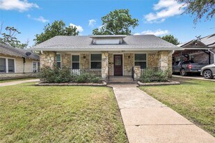 729 S Winnetka Ave in Dallas, TX - Building Photo