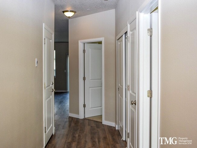 3281 Lewis Ln in Washougal, WA - Building Photo - Building Photo