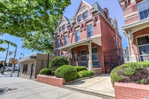 Campus Apartments in Philadelphia, PA - Building Photo