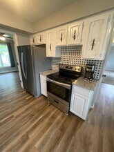 2556 W Cardinal St in Springfield, MO - Building Photo - Building Photo