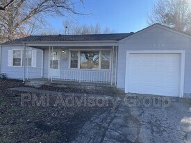 1659 SW 21st St in Topeka, KS - Building Photo