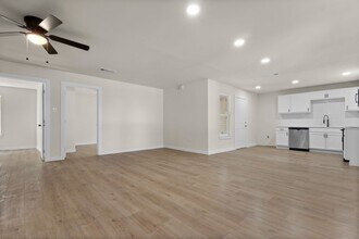 2818 Holiday Dr in Arlington, TX - Building Photo - Building Photo